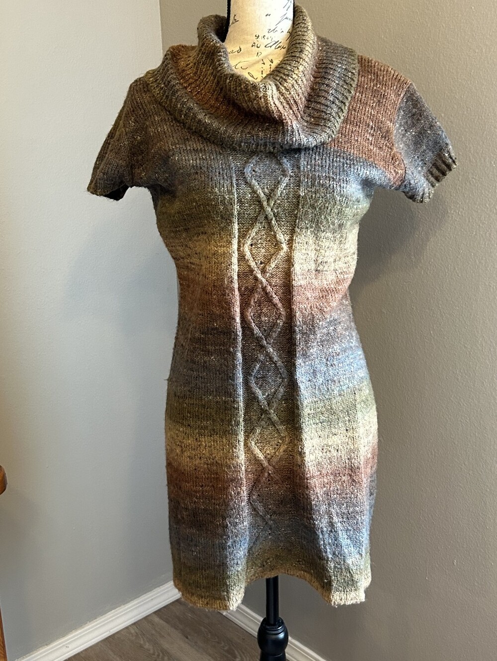 Ronni Nicole Short-Sleeve Sweater Dress
